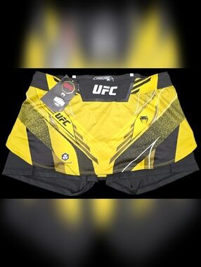 UFC Venum Fight Night Women’s Shorts XL NWT